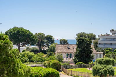 /international/fr/villeneuve-loubet-provence-alpes-cote-d-azur-310108994618/