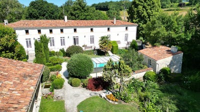 /international/fr/saint-jean-d-angely-charente-310108944499/?lang=es