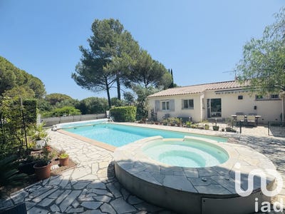 /international/fr/roquebrune-sur-argens-provence-alpes-cote-d-azur-310100536684/