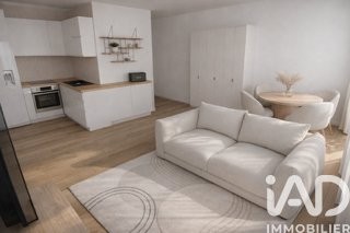 /international/fr/salon-de-provence-provence-alpes-cote-d-azur-310108554337/