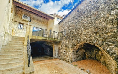 /international/fr/ales-languedoc-roussillon-310106406542/