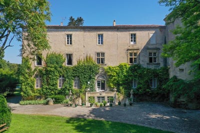 /international/fr/carcassonne-languedoc-roussillon-310099350038/