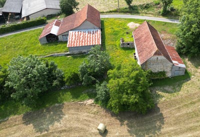 /international/fr/montamel-midi-pyrenees-310101444790/?lang=it