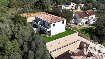 /international/fr/ajaccio-corsica-310107971448/