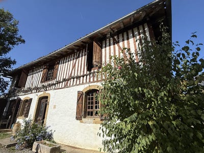 /international/fr/castelnau-magnoac-midi-pyrenees-310108729730/