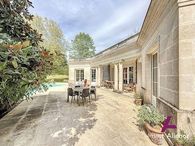 /international/fr/carignan-de-bordeaux-aquitaine-310099947785/