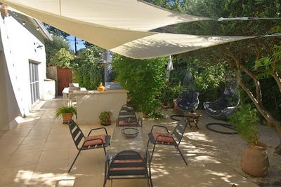 /international/fr/saint-etienne-du-gres-provence-alpes-cote-d-azur-310100957458/