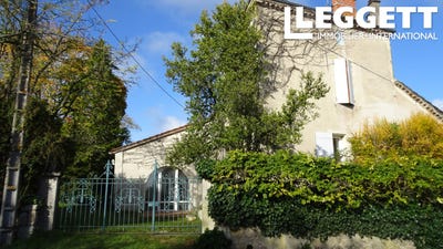 /international/fr/laroque-timbaut-aquitaine-310105537764/