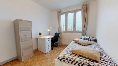/international/fr/avenue-pierre-brossolette-bron-rhone-310108922050/