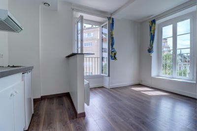 /international/fr/laval-pays-de-la-loire-310100933007/?lang=zh-cn