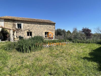 /international/fr/valros-languedoc-roussillon-310107498647/