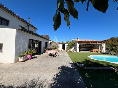 /international/fr/limoux-languedoc-roussillon-310104472844/