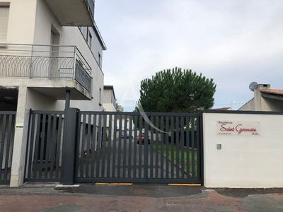 /international/fr/saintes-charente-310106967885/