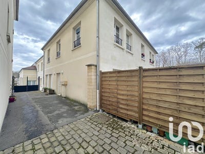 /international/fr/pontarme-picardie-310098386529/