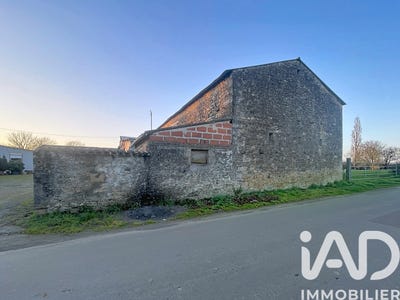 /international/fr/saint-maixent-de-beugne-charente-310108599693/