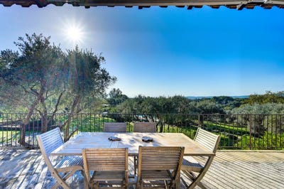 /international/fr/gordes-provence-alpes-cote-d-azur-310110358100/