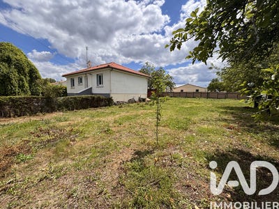 /international/fr/fontenay-le-comte-pays-de-la-loire-310108102969/