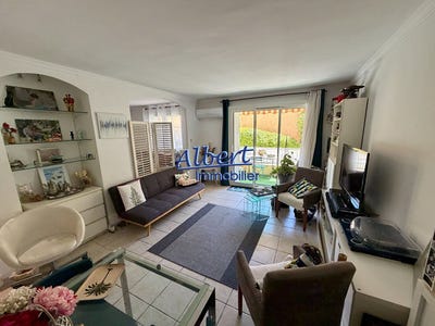 /international/fr/sanary-sur-mer-provence-alpes-cote-d-azur-310108465726/