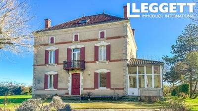 /international/fr/castelmoron-sur-lot-aquitaine-310105830941/