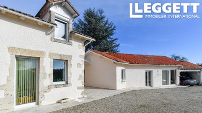 /international/fr/la-chapelle-gonaguet-aquitaine-310107969595/