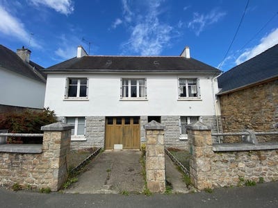 /international/fr/guingamp-brittany-310103446484/