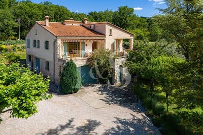 /international/fr/mollans-sur-ouveze-rhone-310101668100/