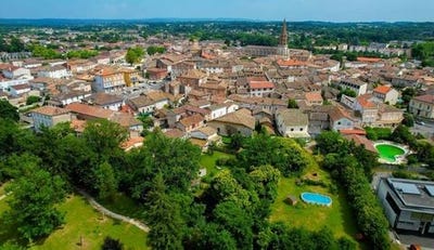 /international/fr/caussade-midi-pyrenees-310108994881/?lang=it