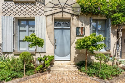 /international/fr/vendome-centre-val-de-loire-310101351635/?lang=en