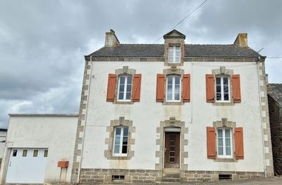 /international/fr/la-chapelle-neuve-brittany-310098879297/?lang=en