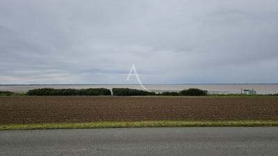 /international/fr/port-des-barques-charente-310108323768/