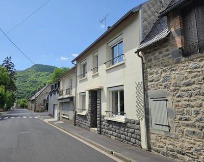 /international/fr/le-mont-dore-auvergne-310108677370/