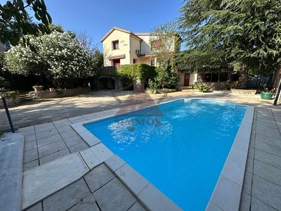 /international/fr/saint-ambroix-languedoc-roussillon-310108088062/