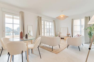 /international/fr/grimaud-provence-alpes-cote-d-azur-310107920731/