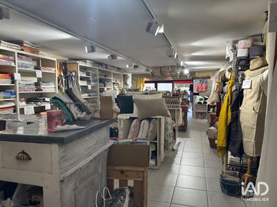 /international/fr/saint-remy-de-provence-provence-alpes-cote-d-azur-310105988789/