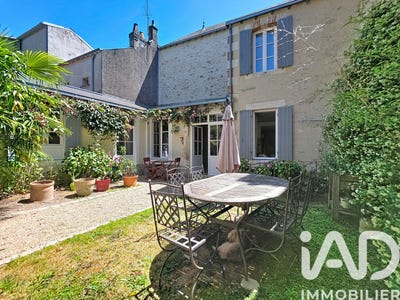 /international/fr/parthenay-charente-310108776752/