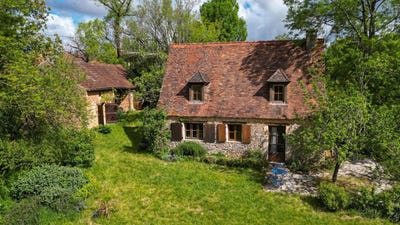 /international/fr/sarlat-la-caneda-aquitaine-310106943073/