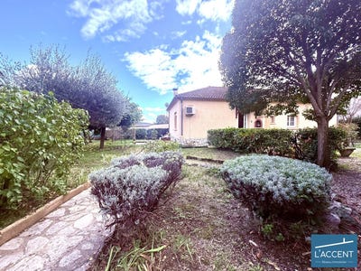/international/fr/ganges-languedoc-roussillon-310108929075/