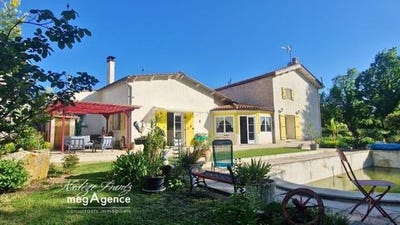 /international/fr/les-eglises-d-argenteuil-charente-120097557814/