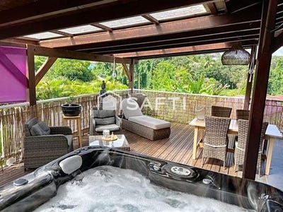 /international/fr/fort-de-france-brittany-310098766304/