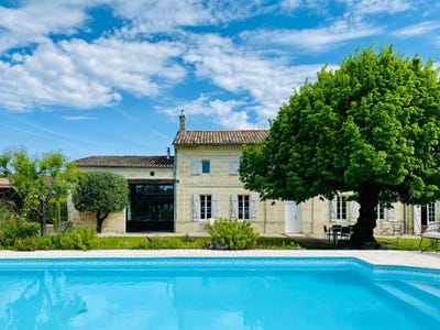 /international/fr/saint-emilion-aquitaine-310107760309/