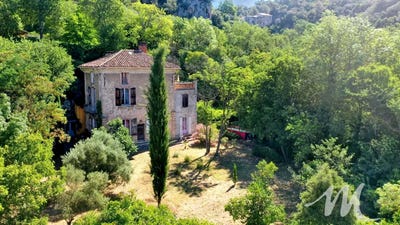 /international/fr/barjols-provence-alpes-cote-d-azur-120096313029/
