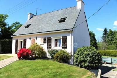 /international/fr/quimper-brittany-310099183956/