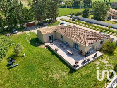 /international/fr/rochefort-du-gard-languedoc-roussillon-310097545712/?lang=en