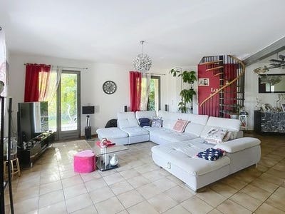 /international/fr/villemur-sur-tarn-midi-pyrenees-310102372307/