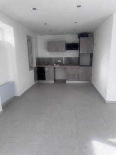 /international/fr/le-chambon-feugerolles-rhone-310107299375/