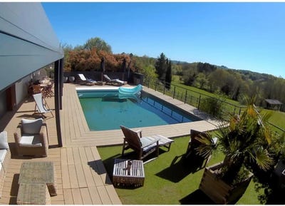 /international/fr/auriac-du-perigord-aquitaine-310107973211/