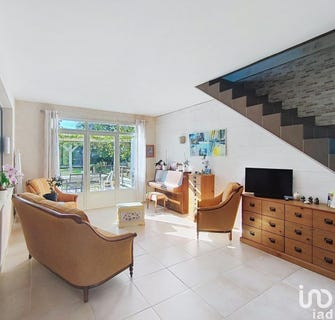 /international/fr/saint-pey-de-castets-aquitaine-310099559957/?lang=en