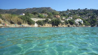/international/fr/le-lavandou-hh-15638519-le-lavandou-provence-alpes-cote-d-azur-310100956693/