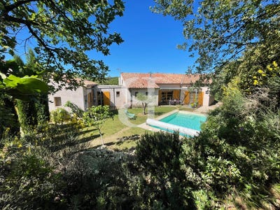 /international/fr/rochegude-rhone-310108929094/