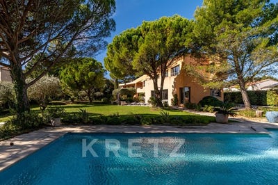 /international/fr/villeneuve-les-avignon-languedoc-roussillon-310103643597/